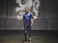 FB体育-北非雄鹰掠走红白魂，当坎特的舞步让马德里沉默