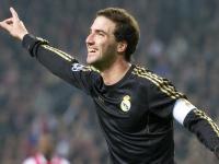 FB体育官方网站-绝杀之夜，约基奇化身关键先生，湖人险胜上海队