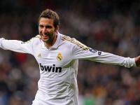 FB体育注册网址-太阳灼伤快船，拉文在重压下绽放光芒