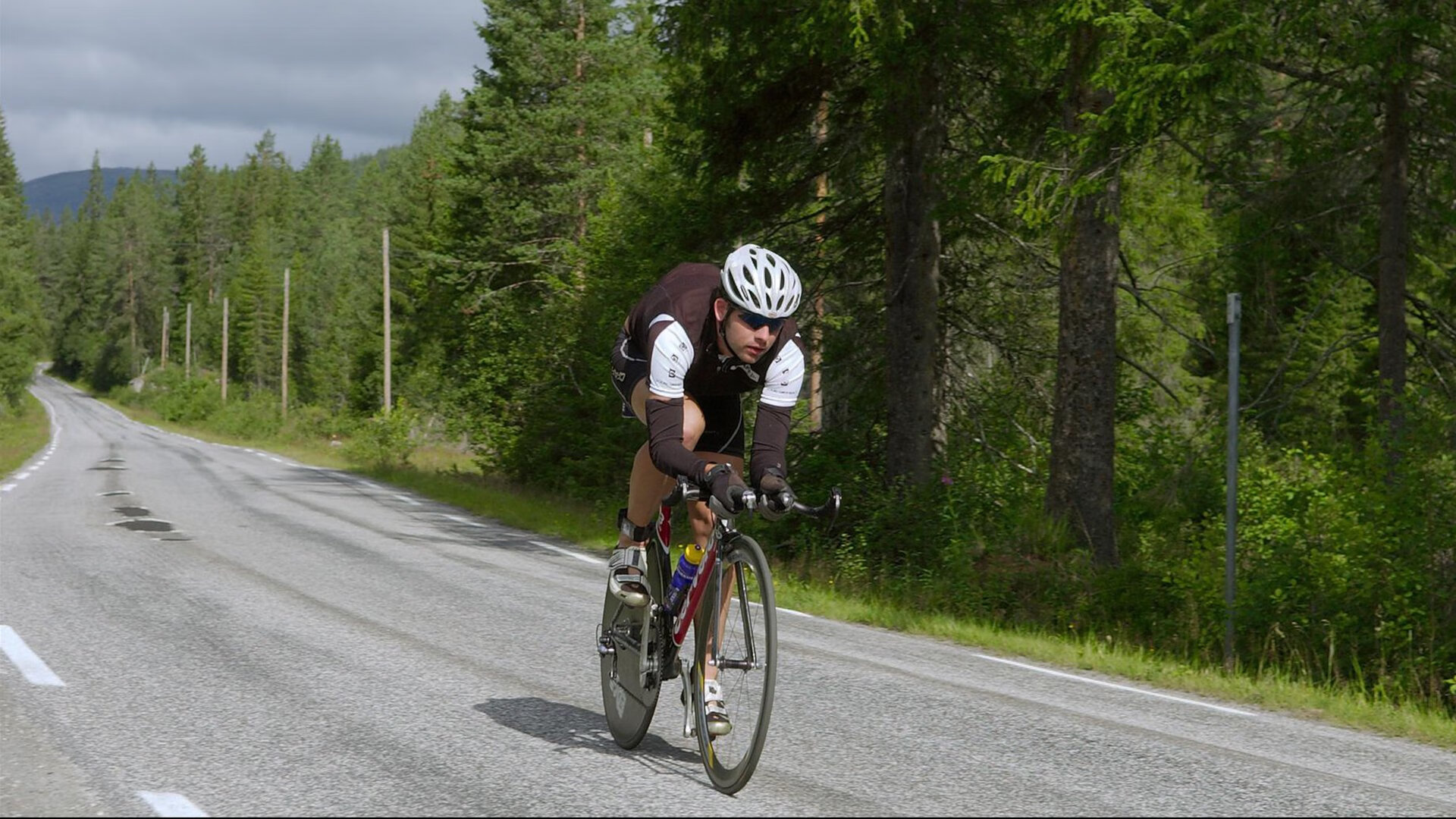 北欧风暴席卷威斯特法伦，佩德里导演芬兰狂胜多特蒙德