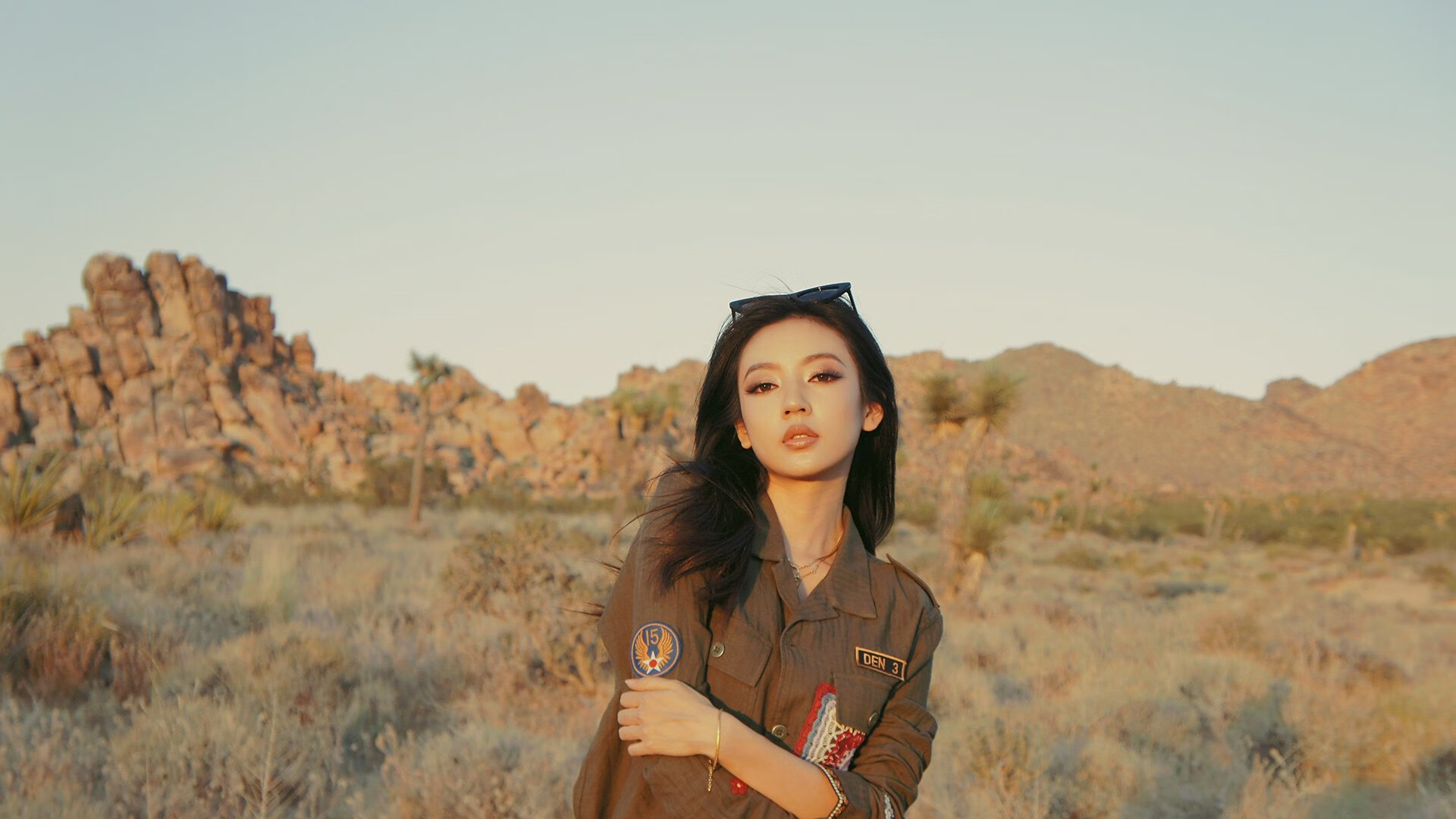 东决关键战焦点战，深圳队全面压制灰熊