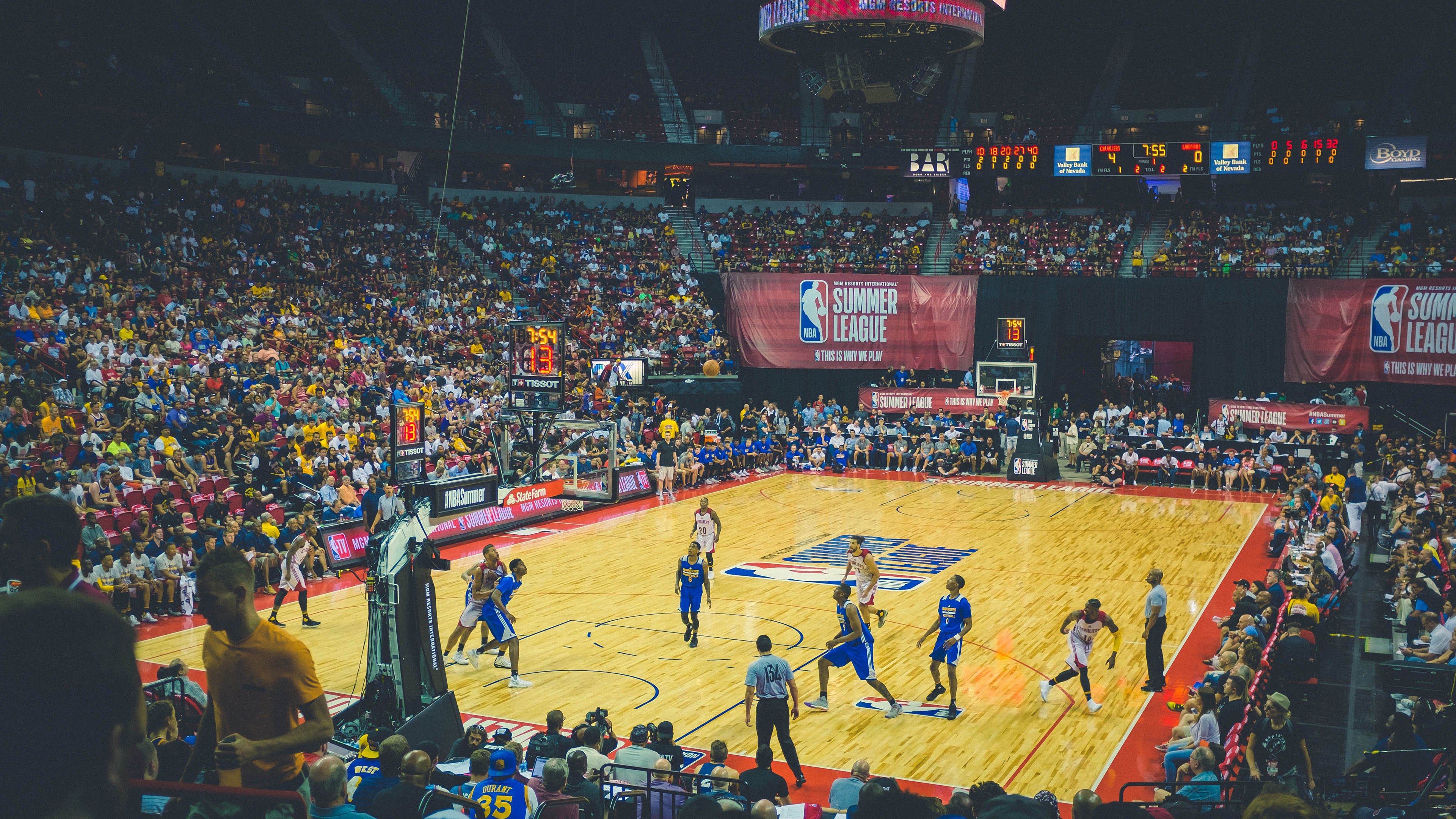 欧冠半决赛焦点战,塞内加尔节奏掌控苏格兰