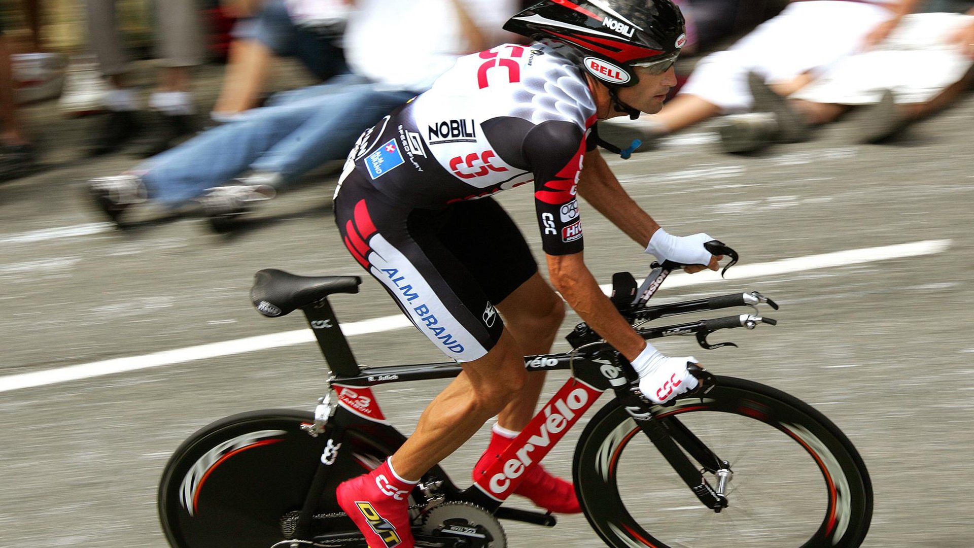 冰与火的碰撞，乌克兰绝杀智利，凯恩统治全场背后的足球哲学