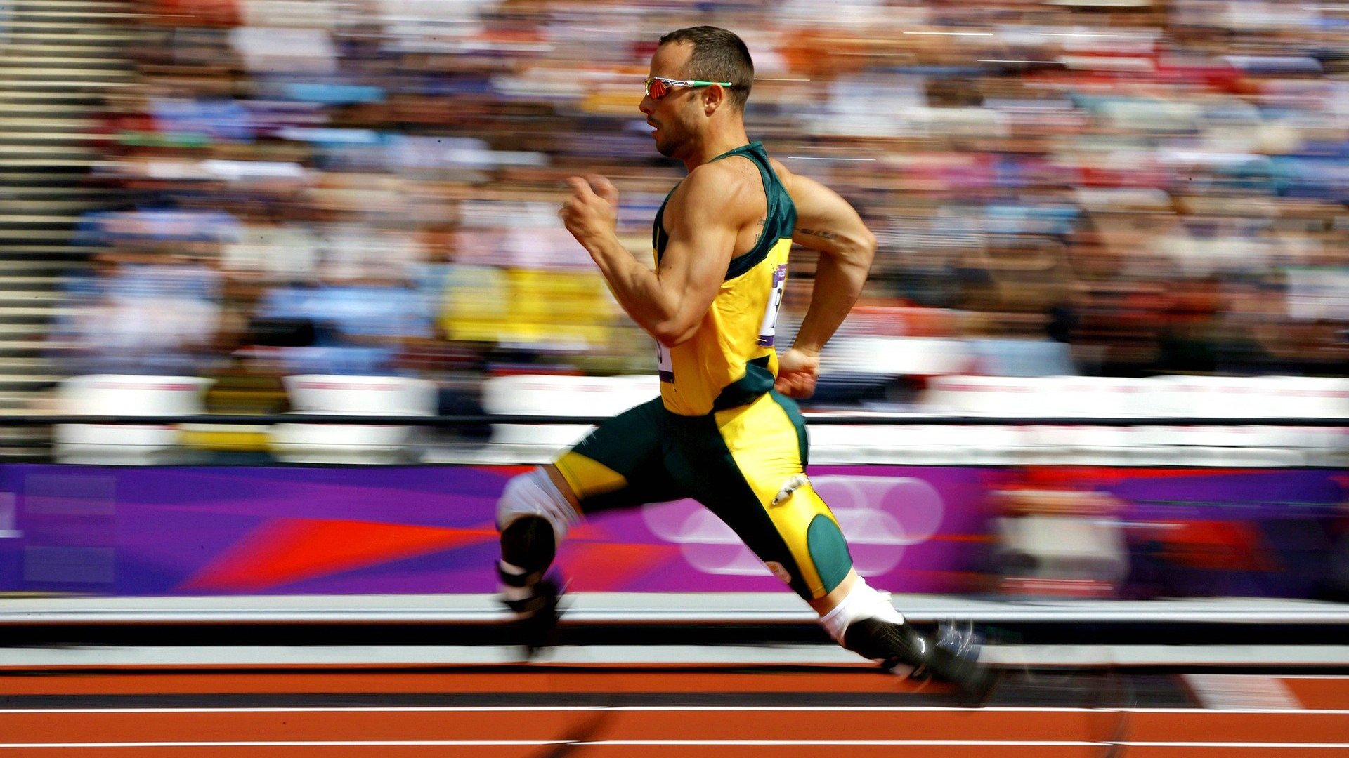 绝地反击，哈斯车队的战术奇迹与汉密尔顿的王者时刻