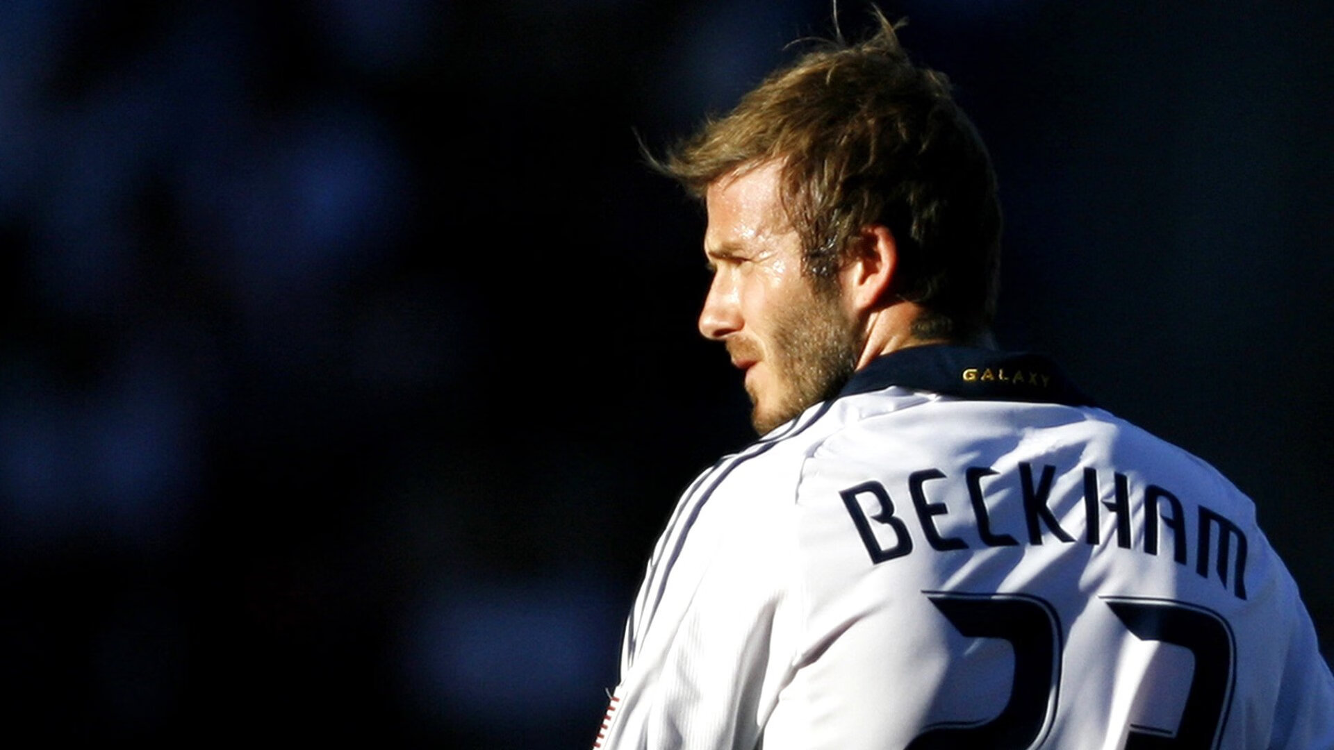 卡瓦哈尔统治全场，哥伦比亚力克丹麦展现南美足球独特魅力